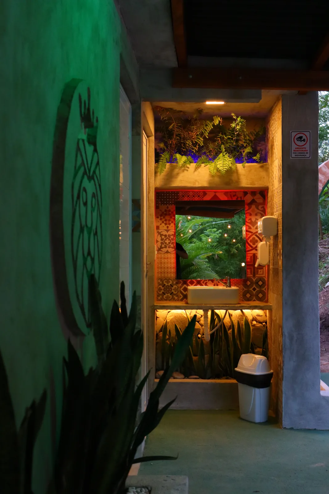 LAVABO BAR